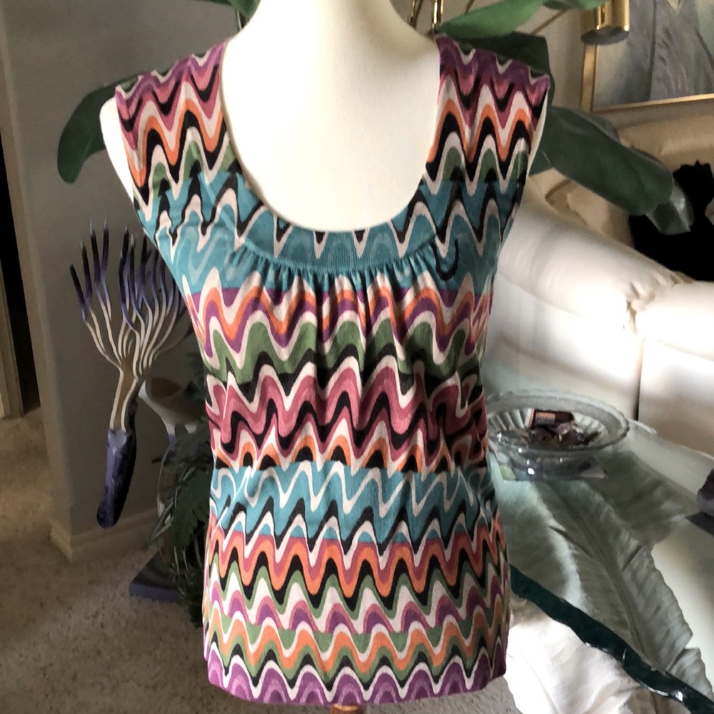 SZ S NWOT JOSEPH A. TOP SOFT WITH PRINT SHOWN SCOOP NECK SLEEVELESS